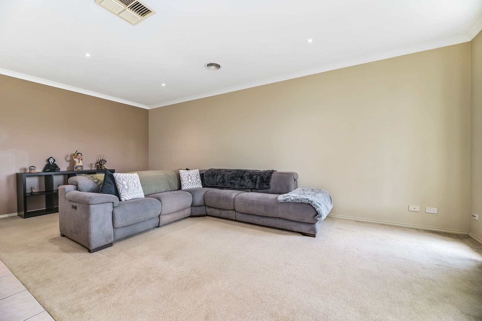 10 Norwich Drive, Berwick VIC 3806, Berwick - Thumbnail 5