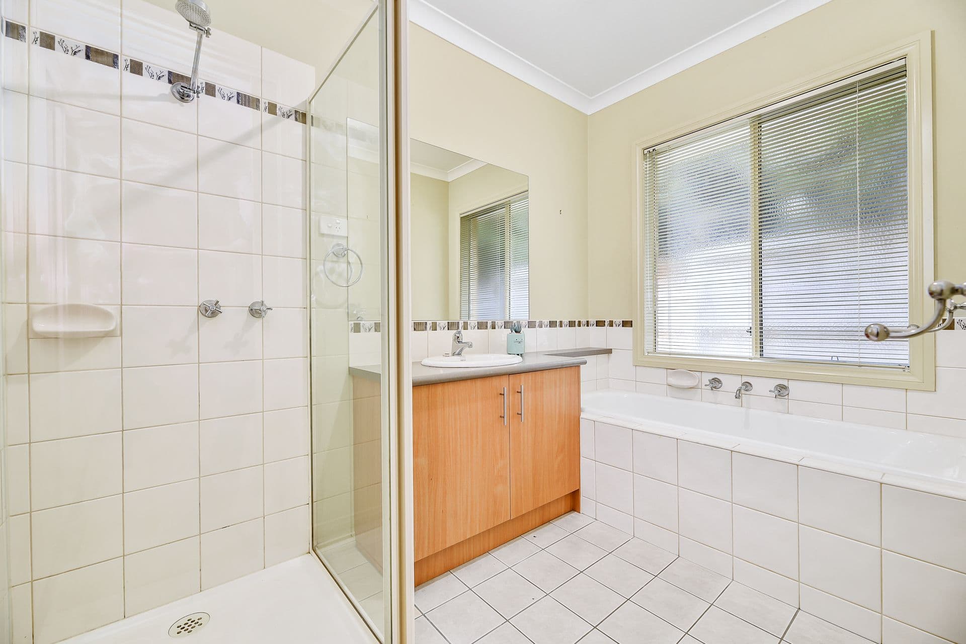 10 Norwich Drive, Berwick VIC 3806, Berwick - Thumbnail 8