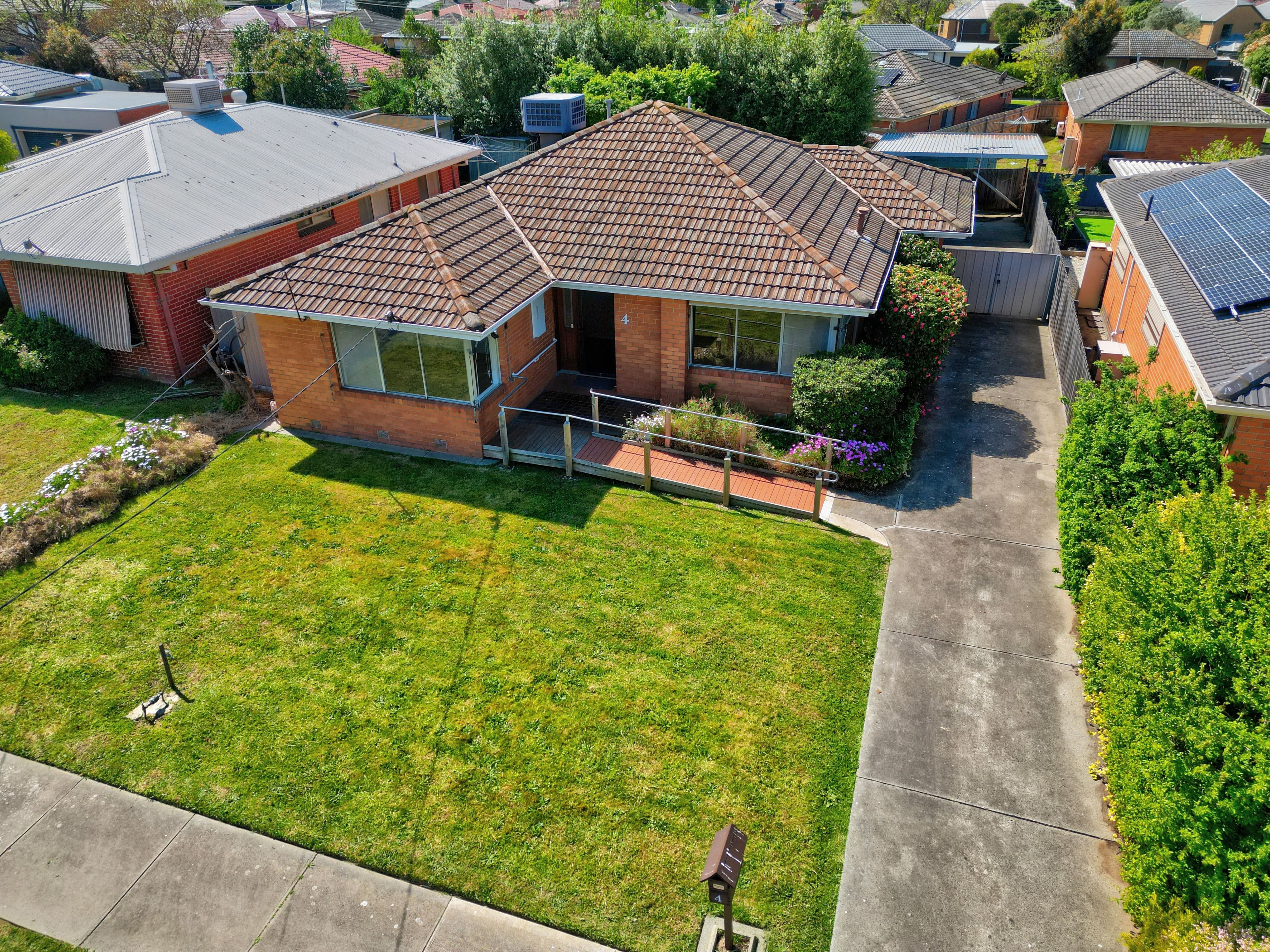 4 Orchid Court, Lalor VIC 3075, Lalor - Thumbnail 2