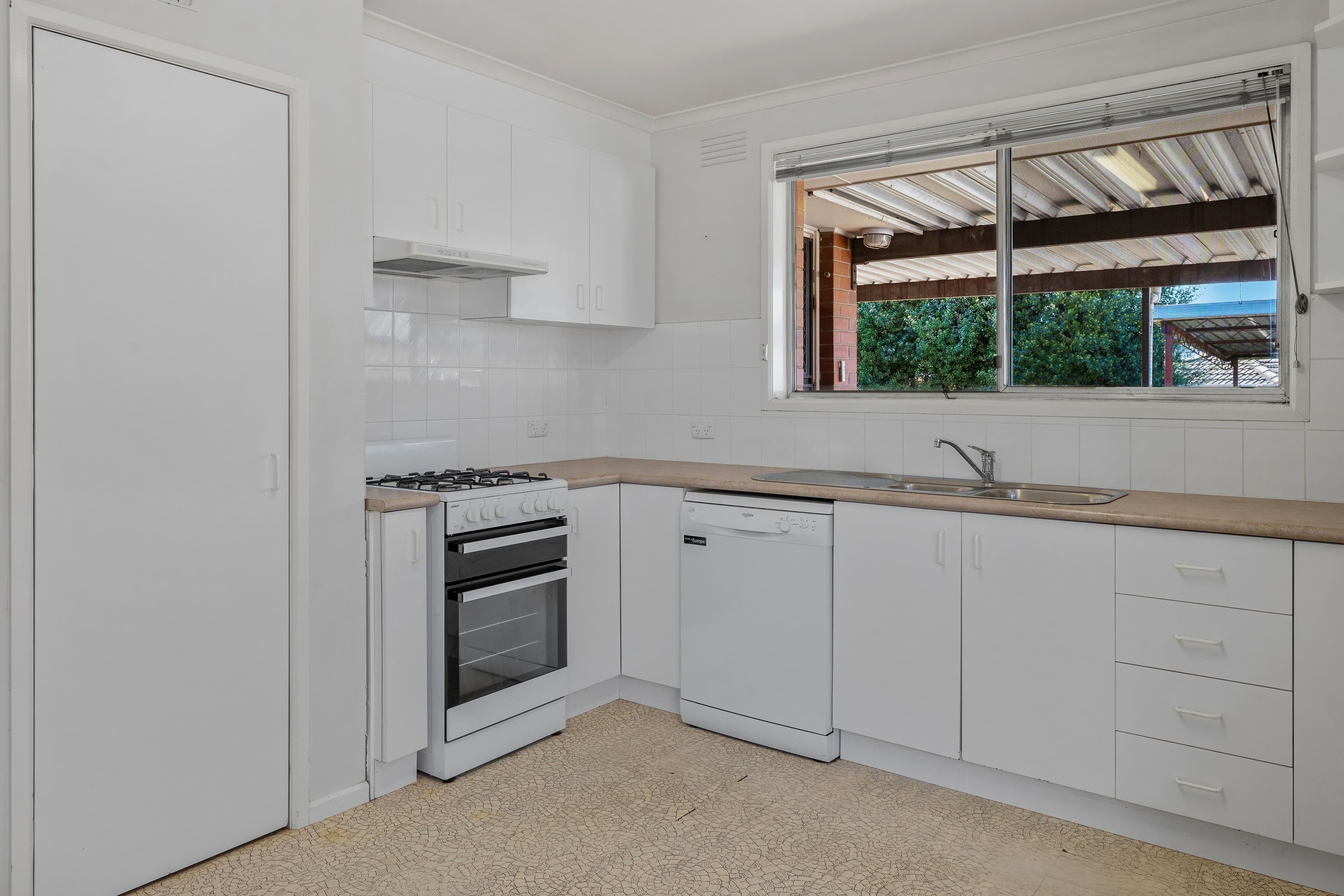 4 Orchid Court, Lalor VIC 3075, Lalor - Thumbnail 6