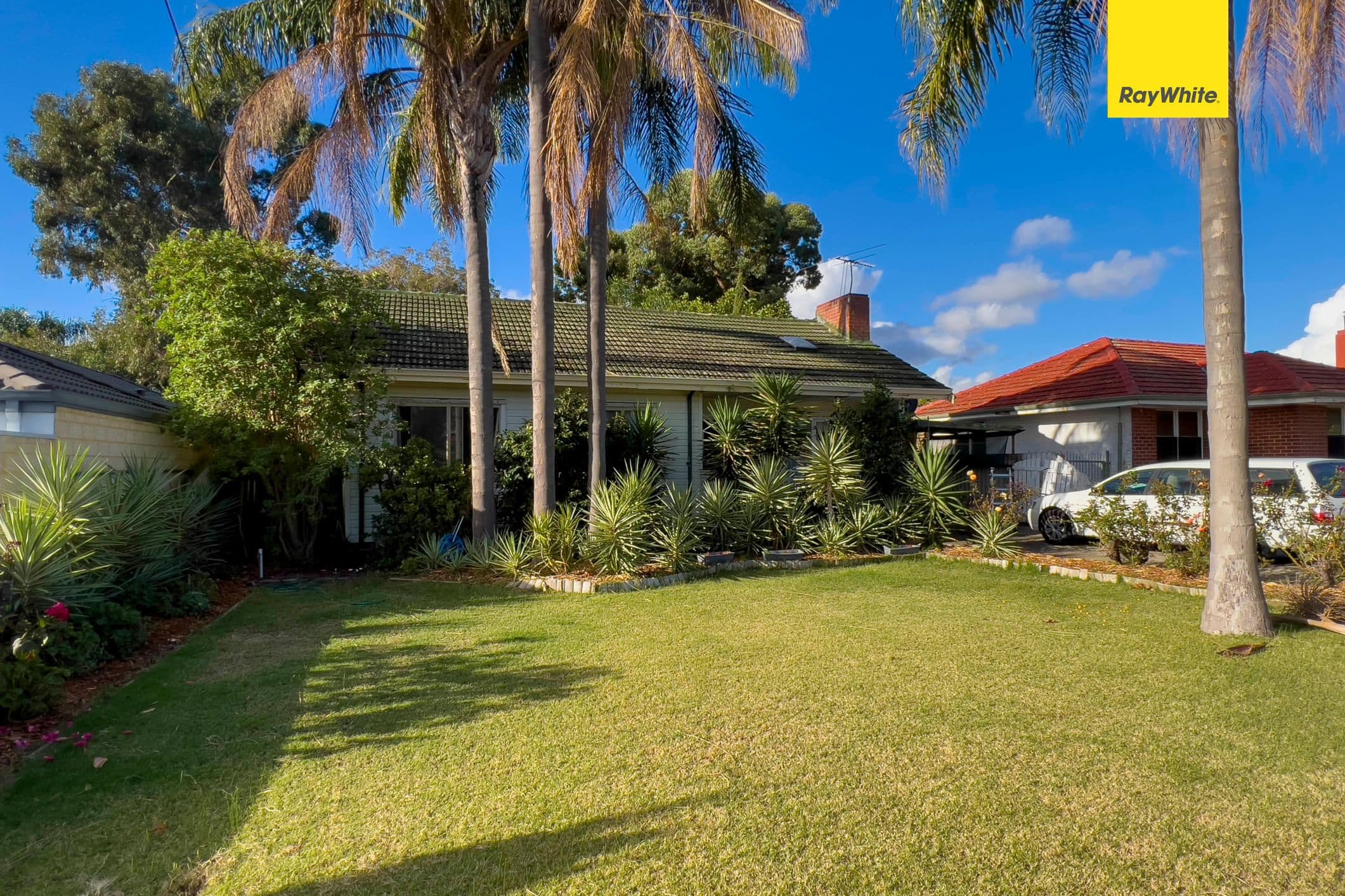 17 Comino Street, Cloverdale WA 6105, Cloverdale - Thumbnail 2