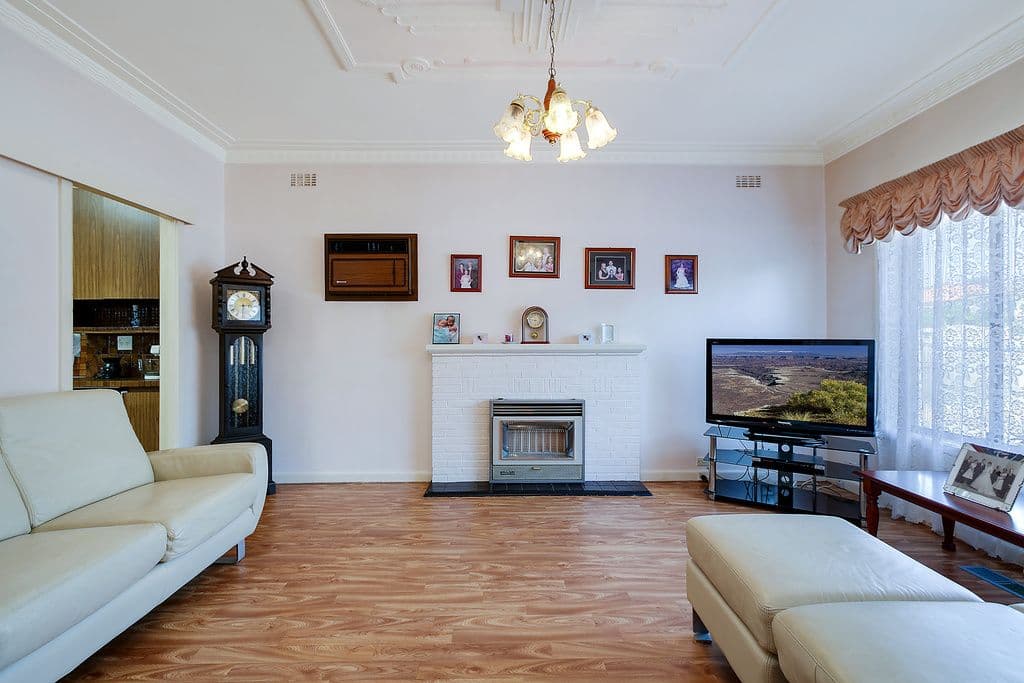 22 Delaware Street, Reservoir VIC 3073, Reservoir - Thumbnail 2
