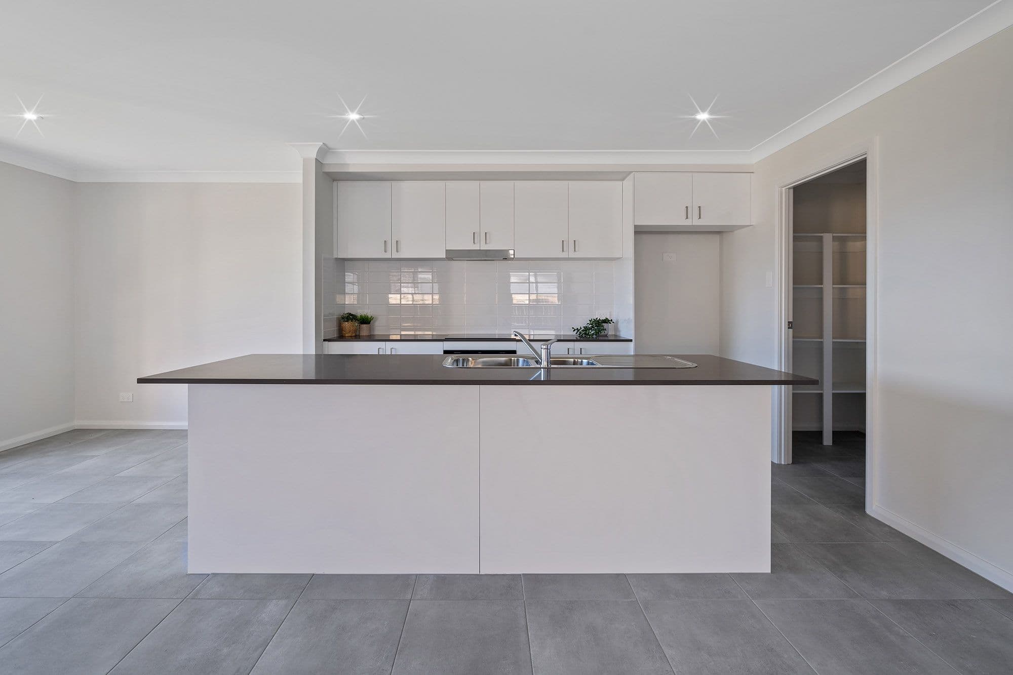 69 Livingstone Street, Logan Reserve QLD 4133, Logan Reserve - Thumbnail 5