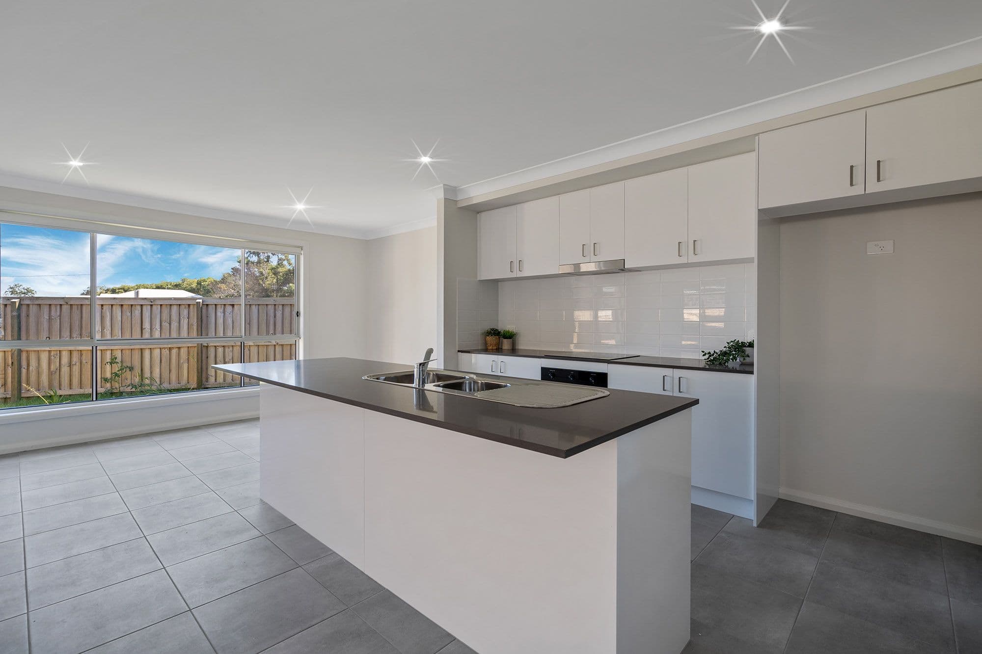 69 Livingstone Street, Logan Reserve QLD 4133, Logan Reserve - Thumbnail 6