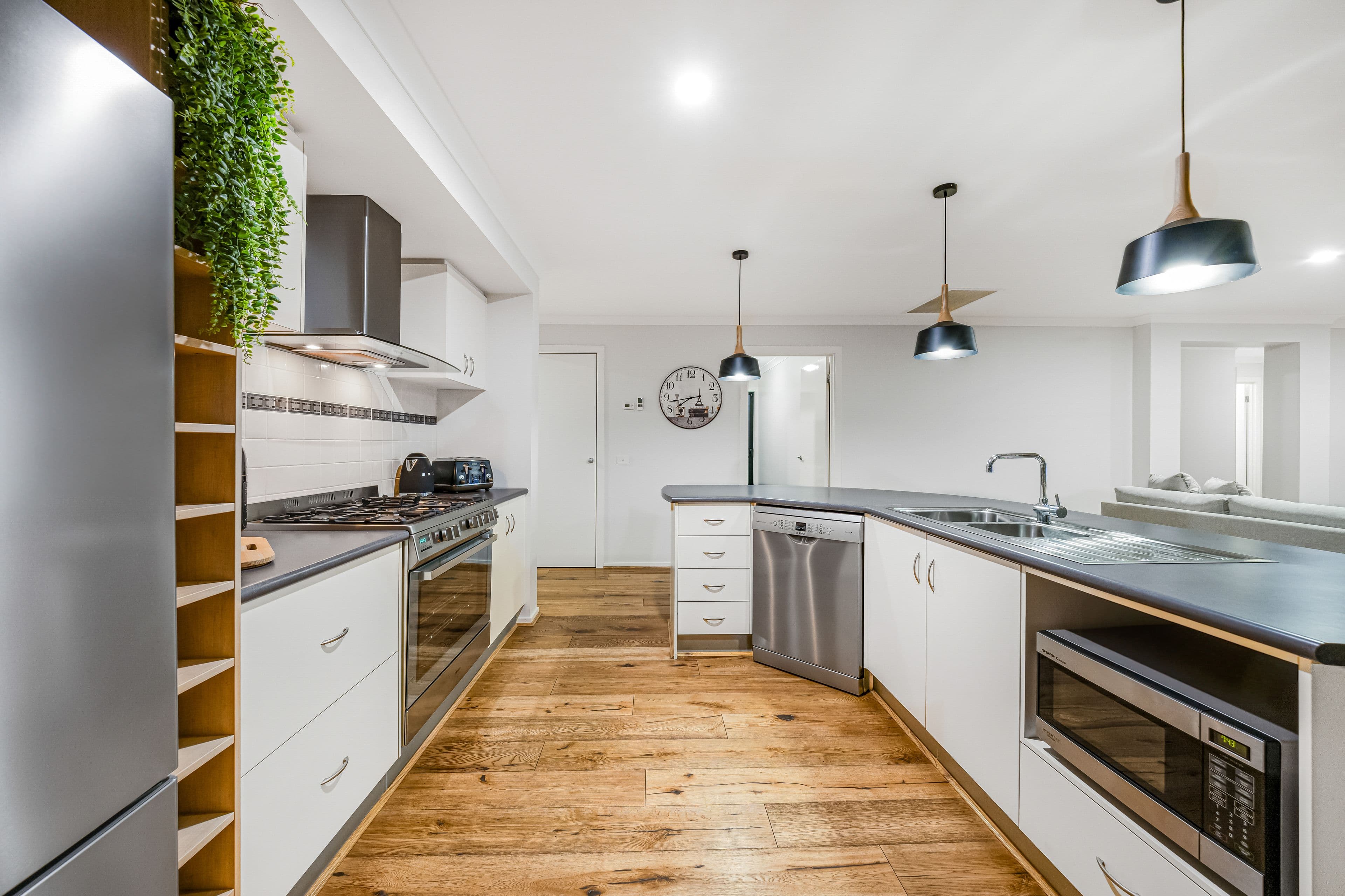 4 St Mellion Court, Cranbourne VIC 3977, Cranbourne - Thumbnail 7
