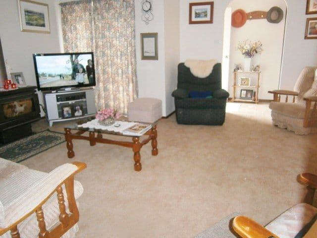 4 Bradman Street, COOTAMUNDRA NSW 2590, Cootamundra - Thumbnail 2