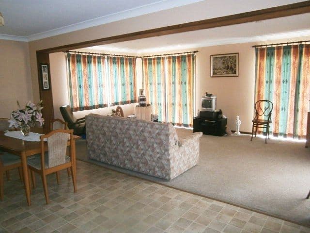 4 Bradman Street, COOTAMUNDRA NSW 2590, Cootamundra - Thumbnail 3