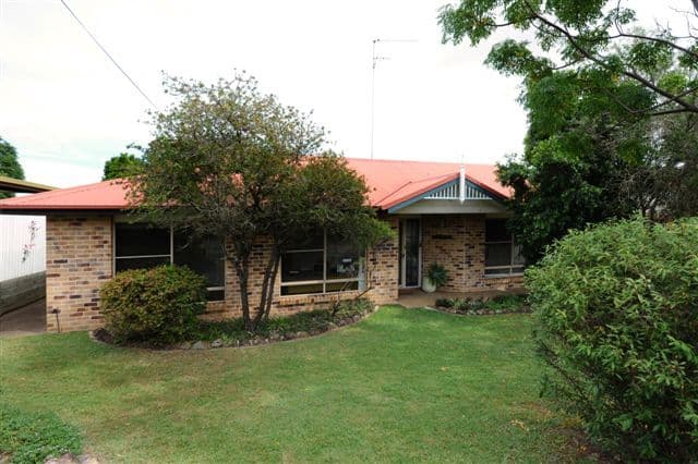 16 Jamieson Court, DARLING HEIGHTS QLD 4350, Darling Heights - Thumbnail 2