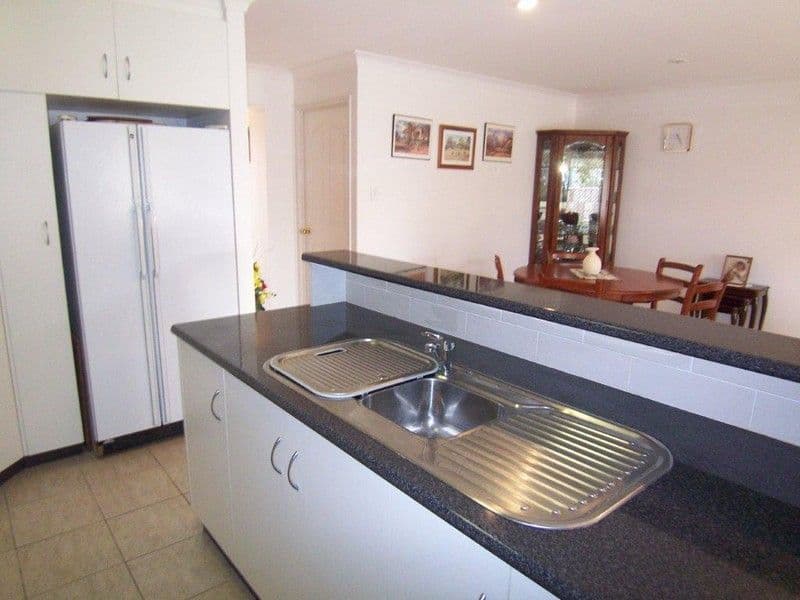 17 Hennenlotter Court, KEARNEYS SPRING QLD 4350, Kearneys Spring - Thumbnail 8