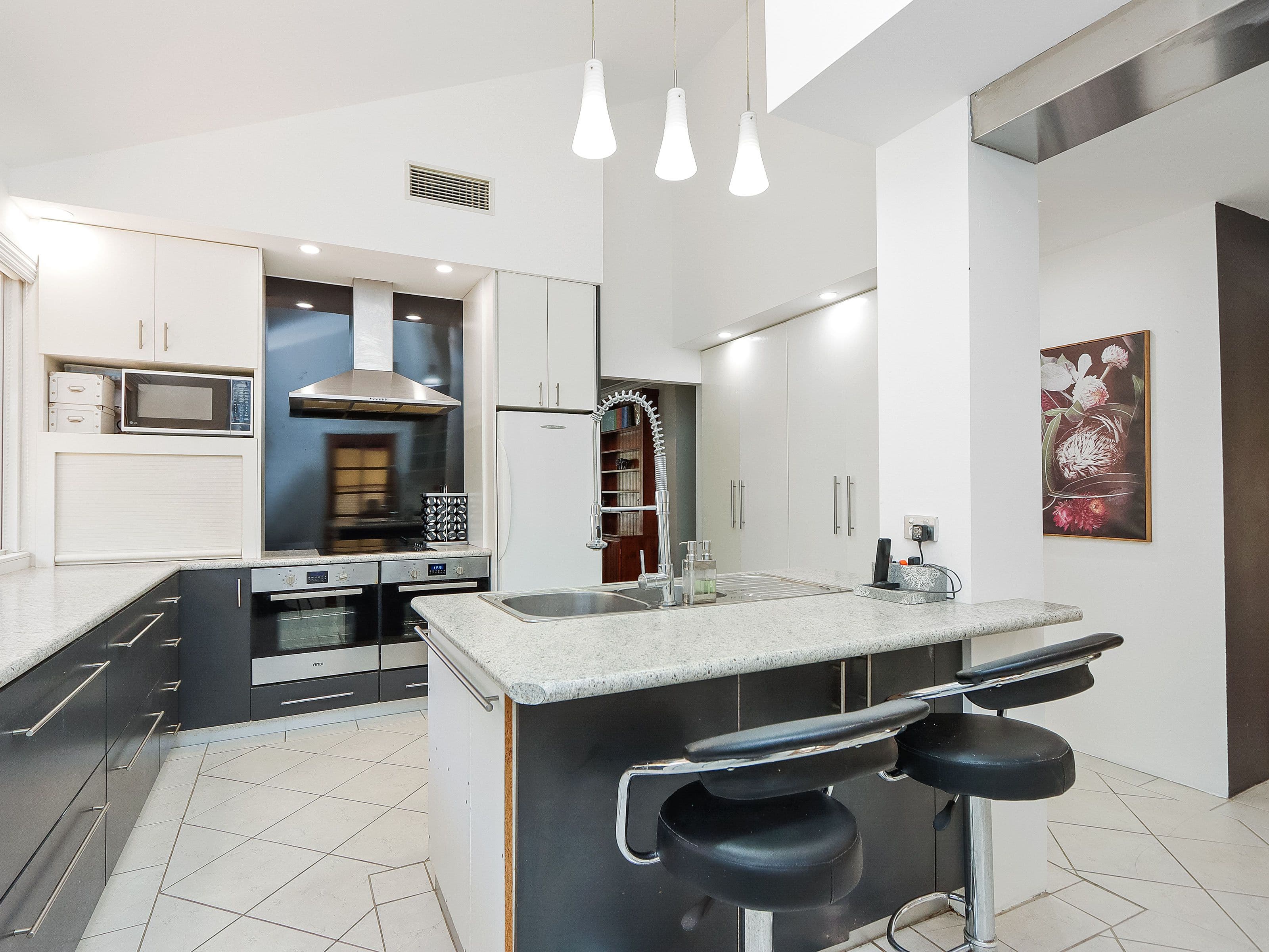 76 Hopkinson Way, Wilson WA 6107, Wilson - Thumbnail 4