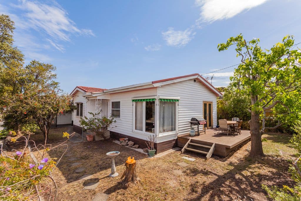 13 Langibanool Avenue, Hamlyn Heights VIC 3215, Hamlyn Heights - Image 1