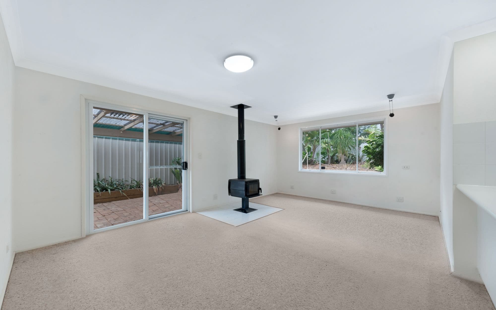 76 Donalbain Circuit, Rosemeadow NSW 2560, Rosemeadow - Thumbnail 3