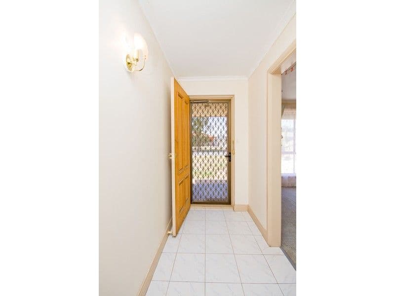 12 Dash Avenue, BURTON SA 5110, Burton - Thumbnail 2