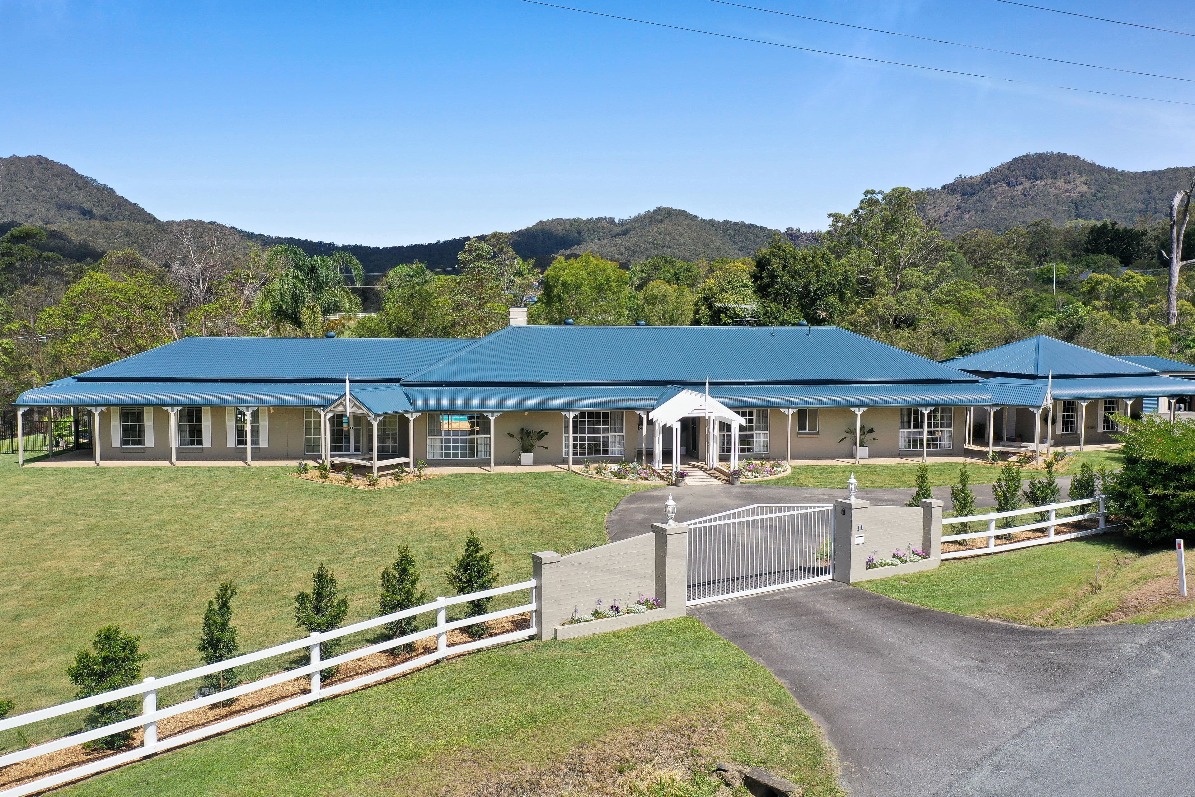 11 Garlinge Court, Bonogin QLD 4213, Bonogin - Image 1