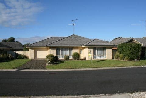 10 Greenway Place, MOUNT GAMBIER SA 5290, Mount Gambier - Image 1