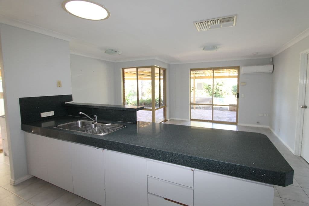21 Spinnaker Crest, Ballajura WA 6066, Ballajura - Thumbnail 8