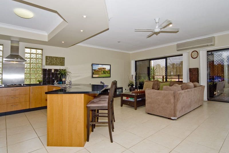 47 Maltravers Drive, ARUNDEL QLD 4214, Arundel - Thumbnail 4