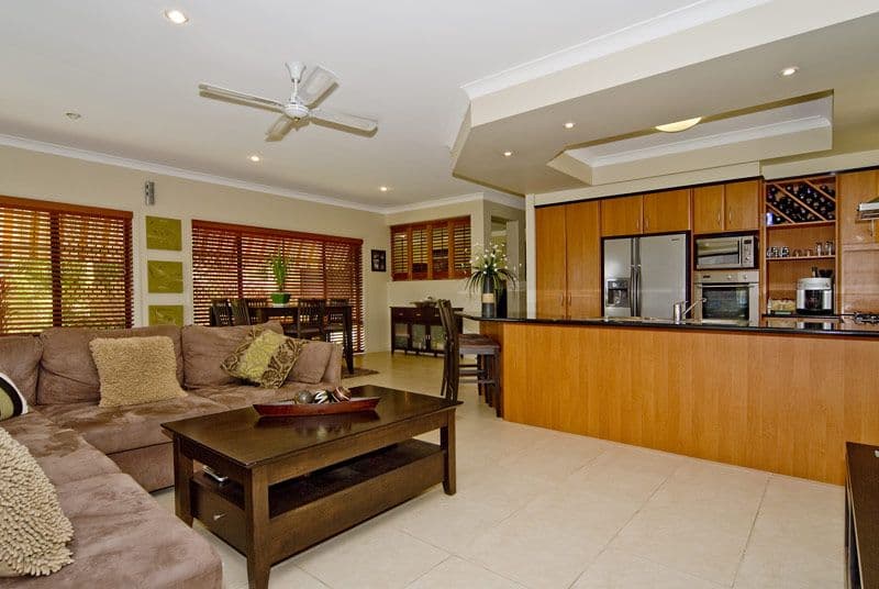 47 Maltravers Drive, ARUNDEL QLD 4214, Arundel - Thumbnail 6