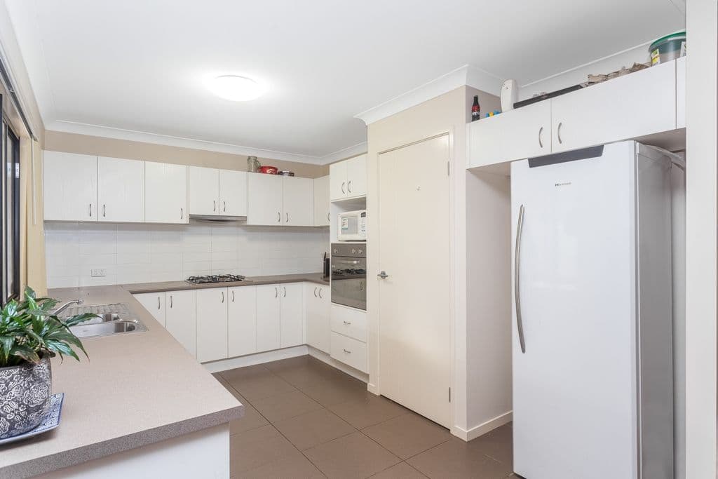 3 Roland Court, Kallangur QLD 4503, Kallangur - Thumbnail 2