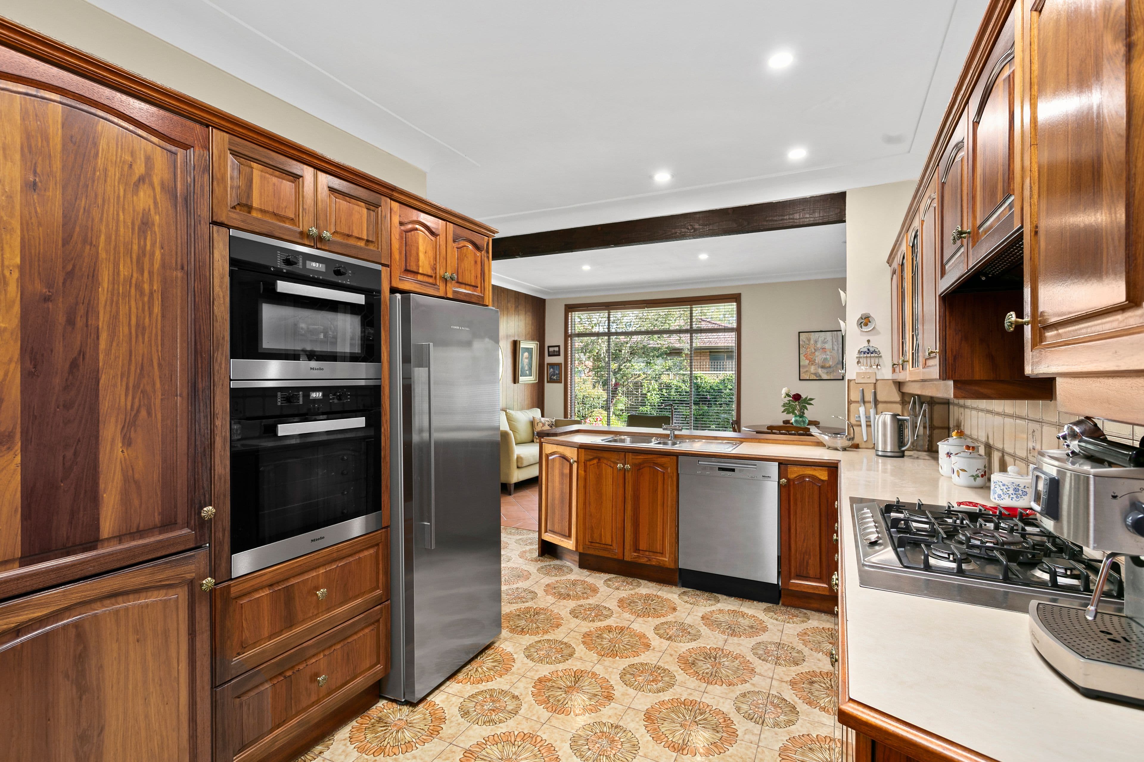 2 Koorabel Street, Lugarno NSW 2210, Lugarno - Thumbnail 5
