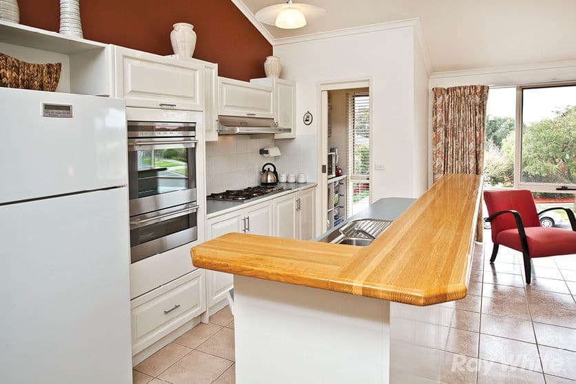 47 Bramley Crescent, WHEELERS HILL VIC 3150, Wheelers Hill - Thumbnail 4