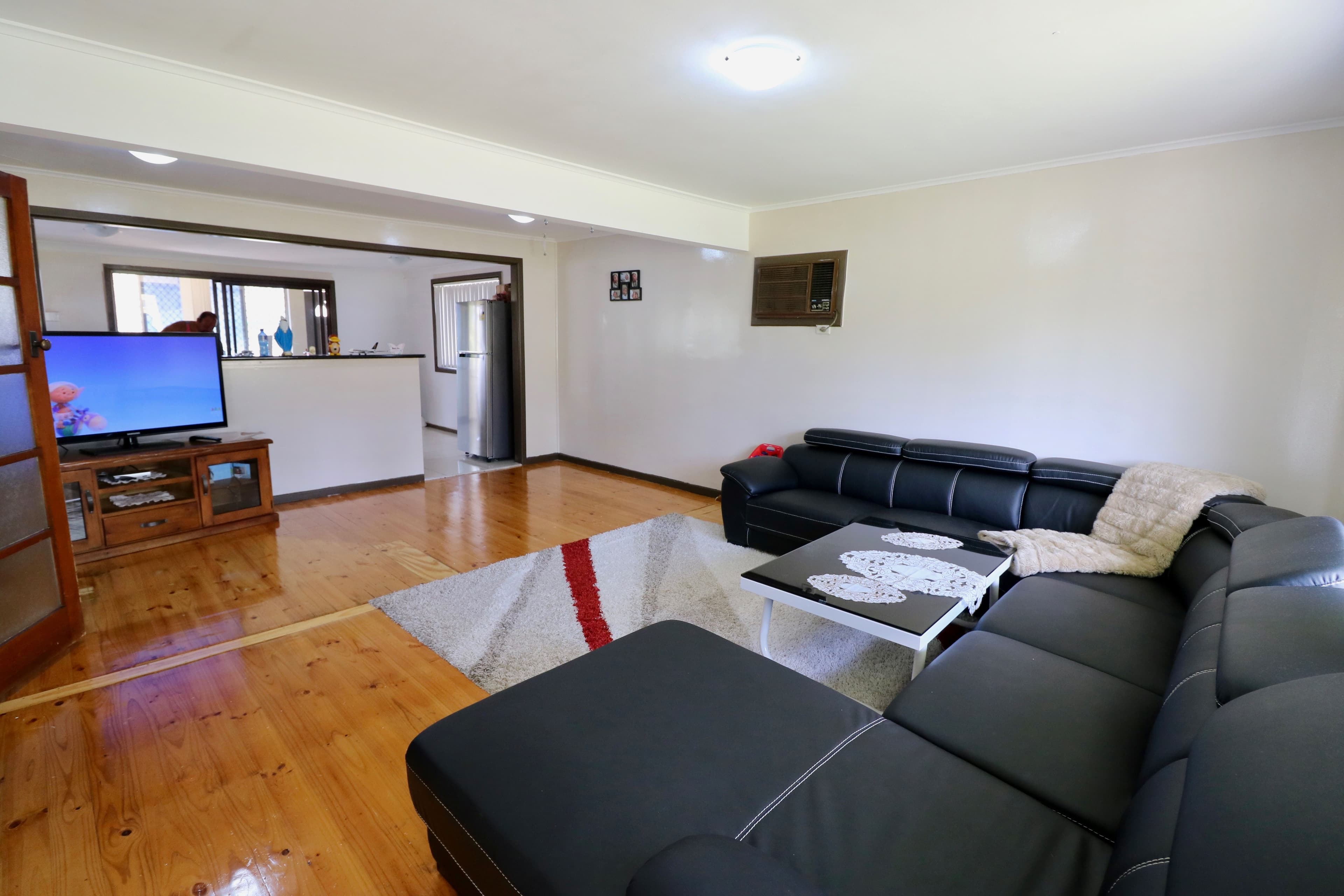 26 Lyndley Street, Busby - Thumbnail 2