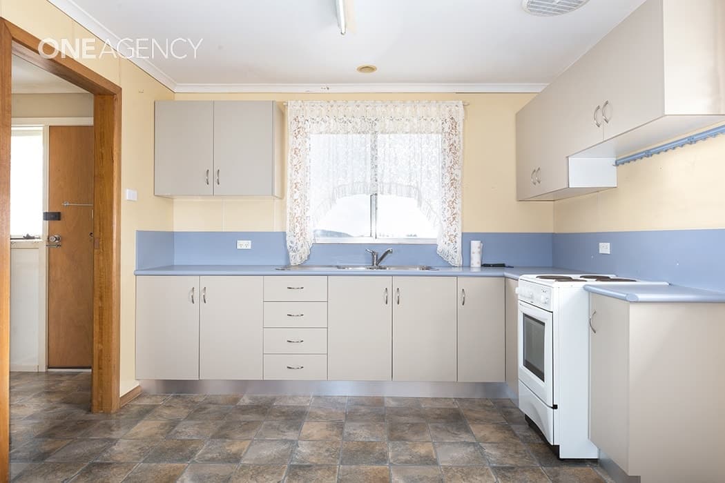 8 Armitage Crescent, Shorewell Park, Shorewell Park - Thumbnail 8