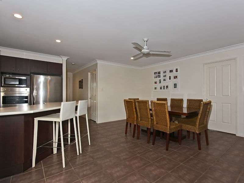 14 Freesia Court, ORMEAU QLD 4208, Ormeau - Thumbnail 3