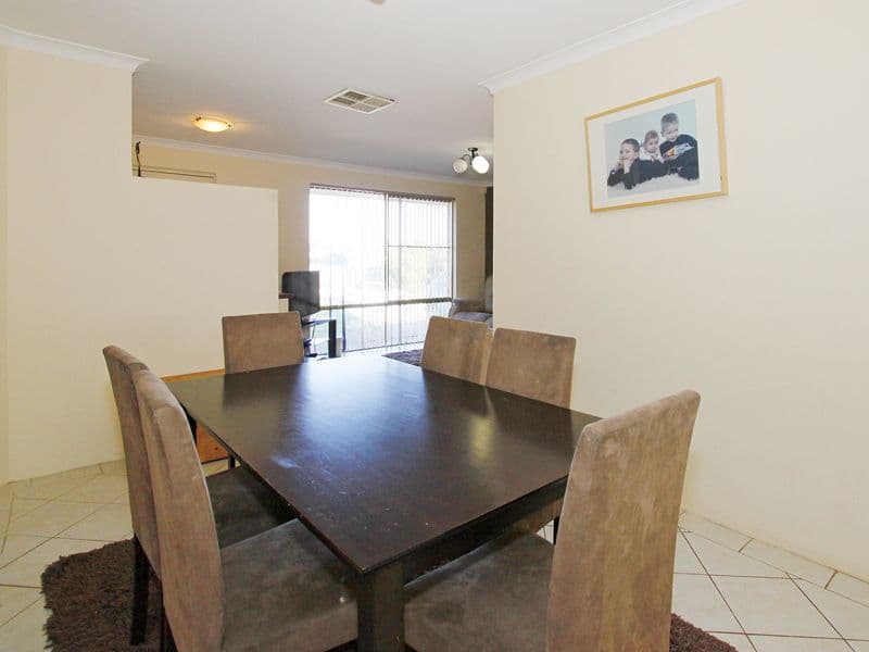 31 Sayer Crescent, GOSNELLS WA 6110, Gosnells - Thumbnail 2