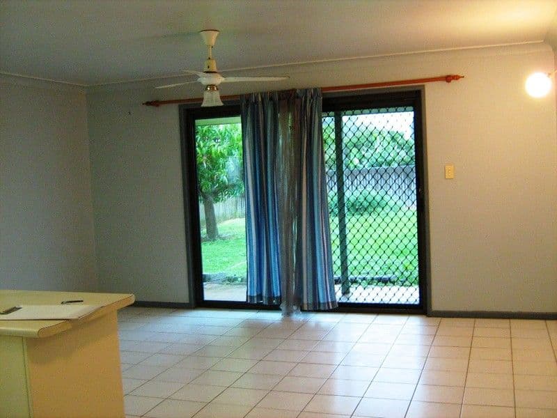 2 Marine Terrace, BURNETT HEADS QLD 4670, Burnett Heads - Thumbnail 4