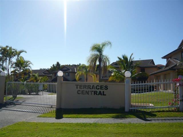 111 Greenacre Drive, PARKWOOD QLD 4214, Parkwood - Thumbnail 8