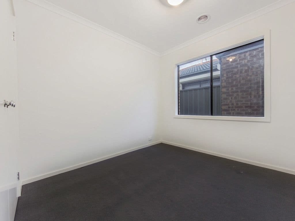 15 O'Connor Road, Deer Park VIC 3023, Deer Park - Thumbnail 2