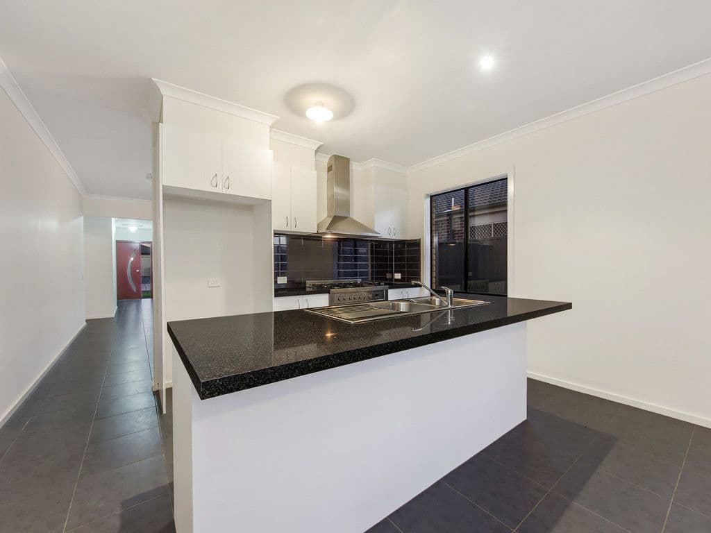 15 O'Connor Road, Deer Park VIC 3023, Deer Park - Thumbnail 4