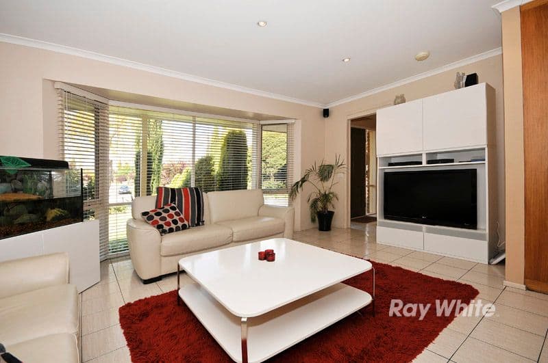 8 Haideh Place, WANTIRNA SOUTH VIC 3152, Wantirna South - Thumbnail 3