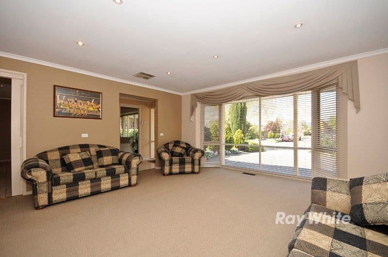 8 Haideh Place, WANTIRNA SOUTH VIC 3152, Wantirna South - Thumbnail 8