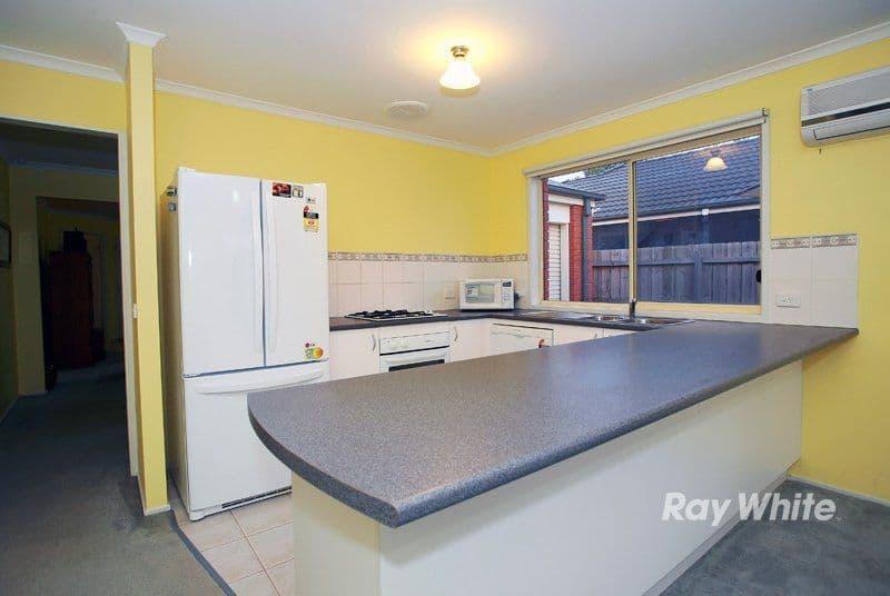 5 Ovata Place, CRANBOURNE VIC 3977, Cranbourne West - Thumbnail 2