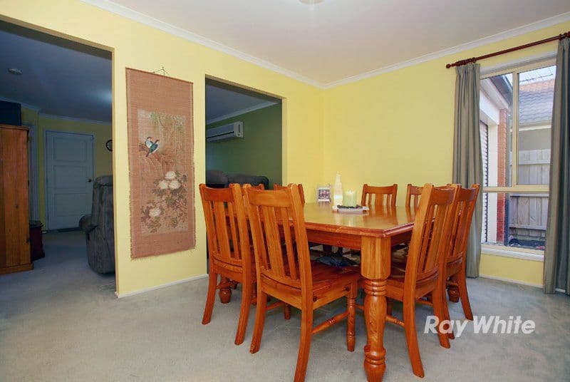5 Ovata Place, CRANBOURNE VIC 3977, Cranbourne West - Thumbnail 5