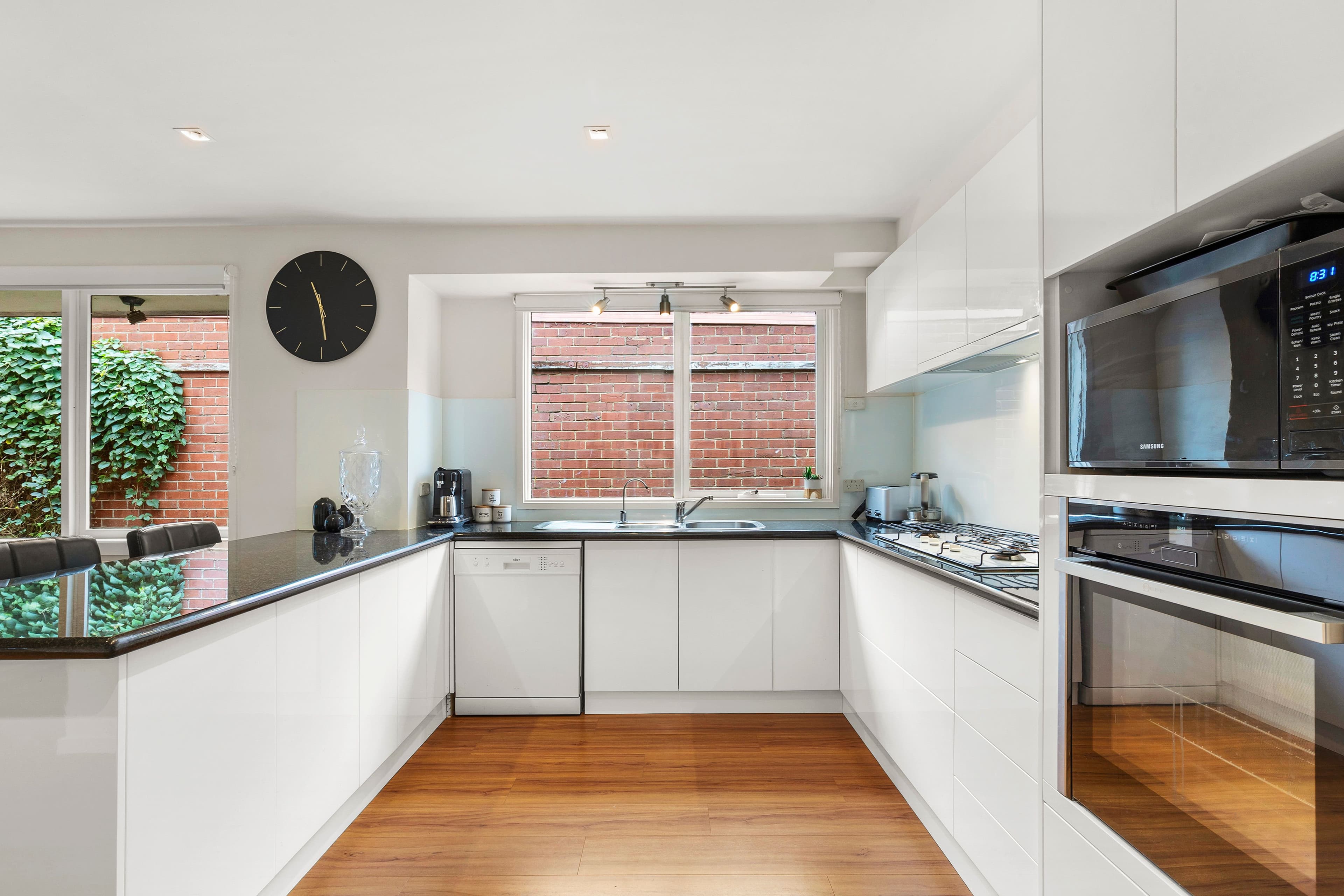 195 Heatherhill Road, Frankston VIC 3199, Frankston - Thumbnail 5