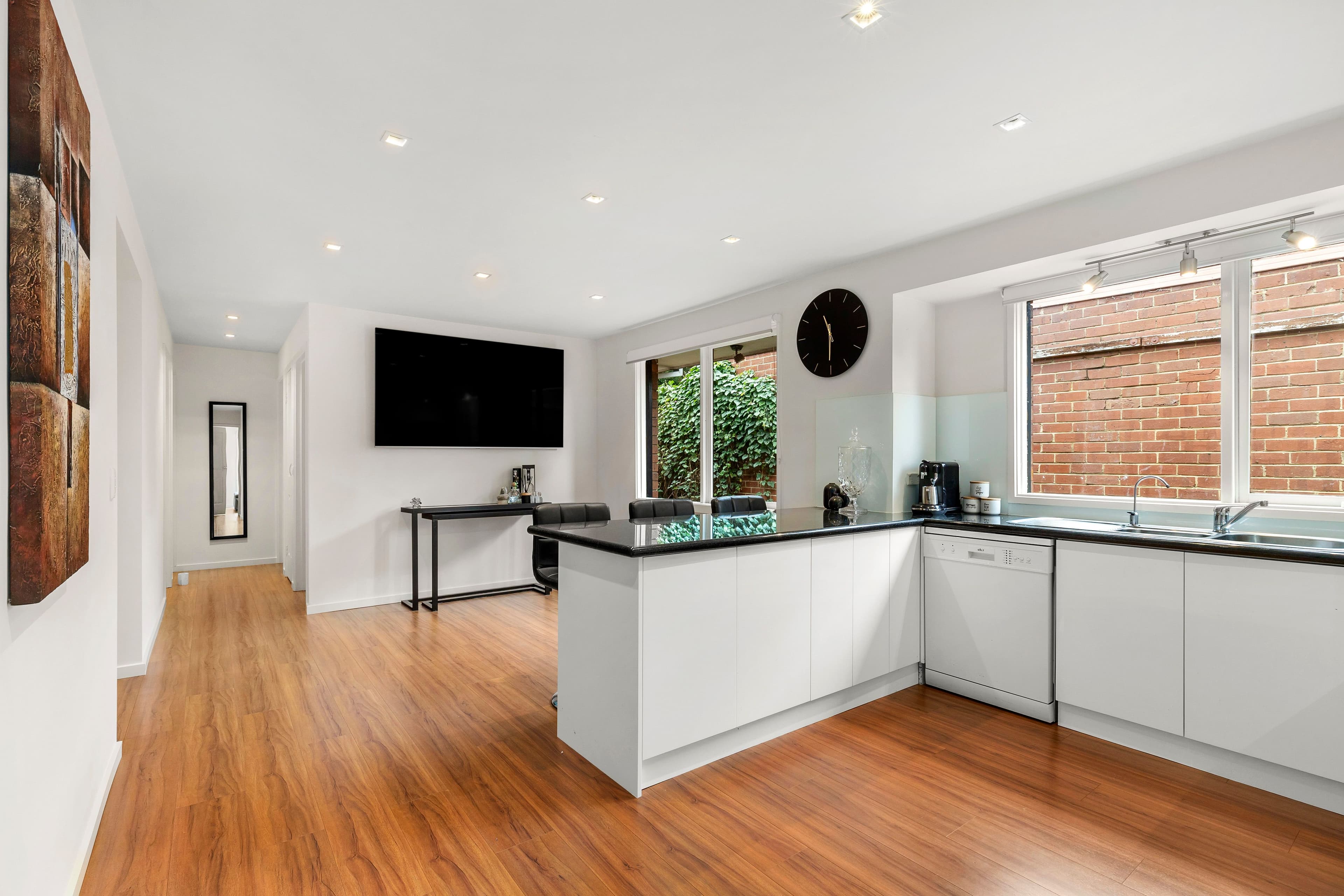 195 Heatherhill Road, Frankston VIC 3199, Frankston - Thumbnail 6