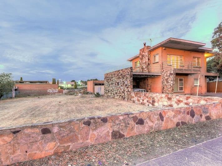 15 Hunt Crescent, Christies Beach SA 5165, Christies Beach - Thumbnail 2