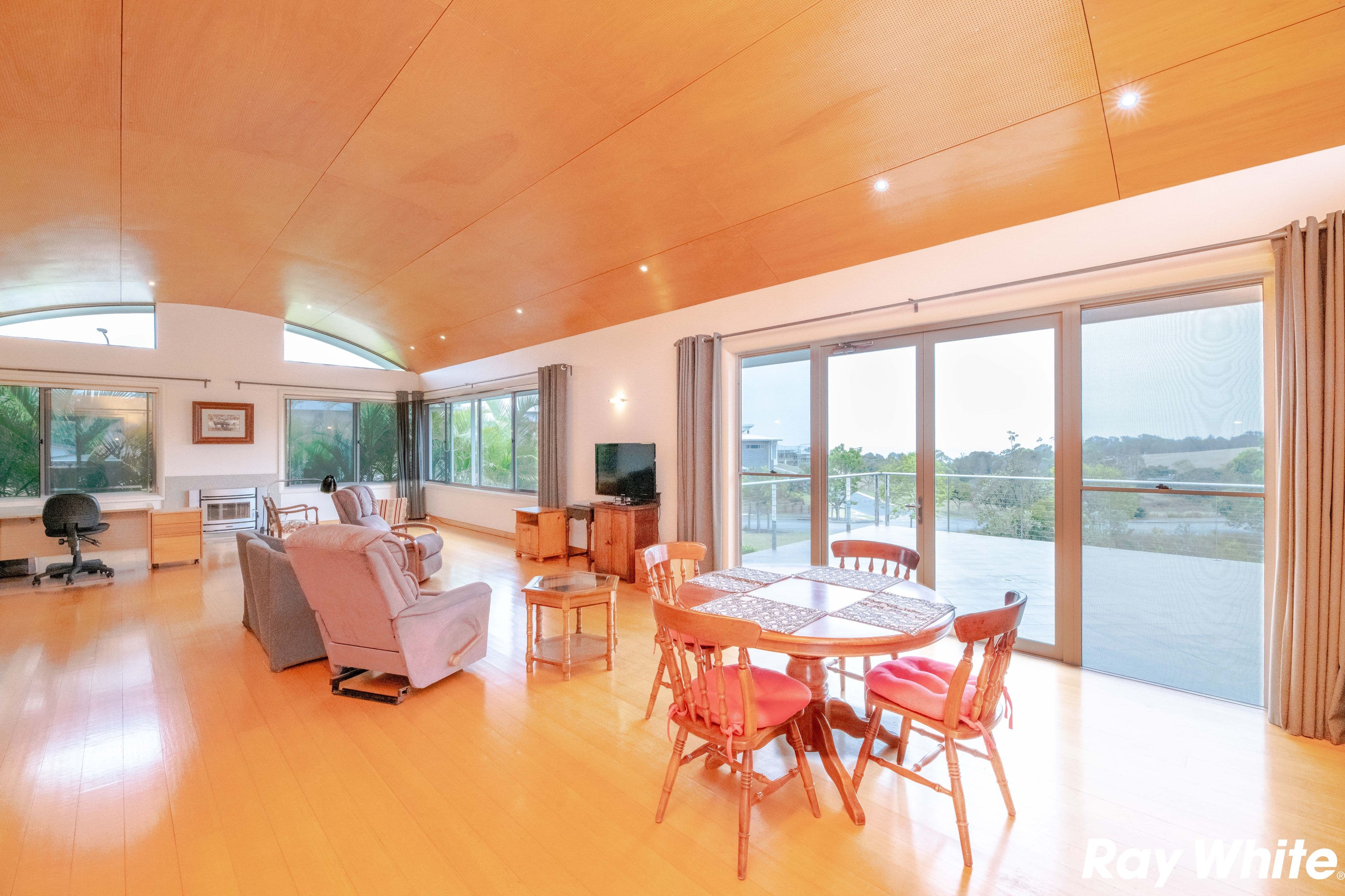 37 Cottesloe Circuit, Red Head - Thumbnail 4