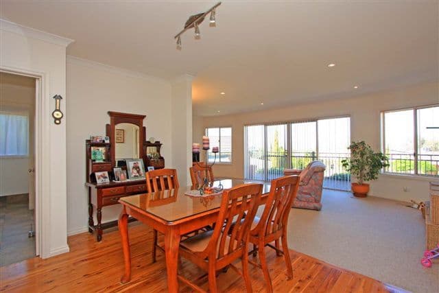 8 Klinberg Road, WEST ALBURY NSW 2640, West Albury - Thumbnail 6
