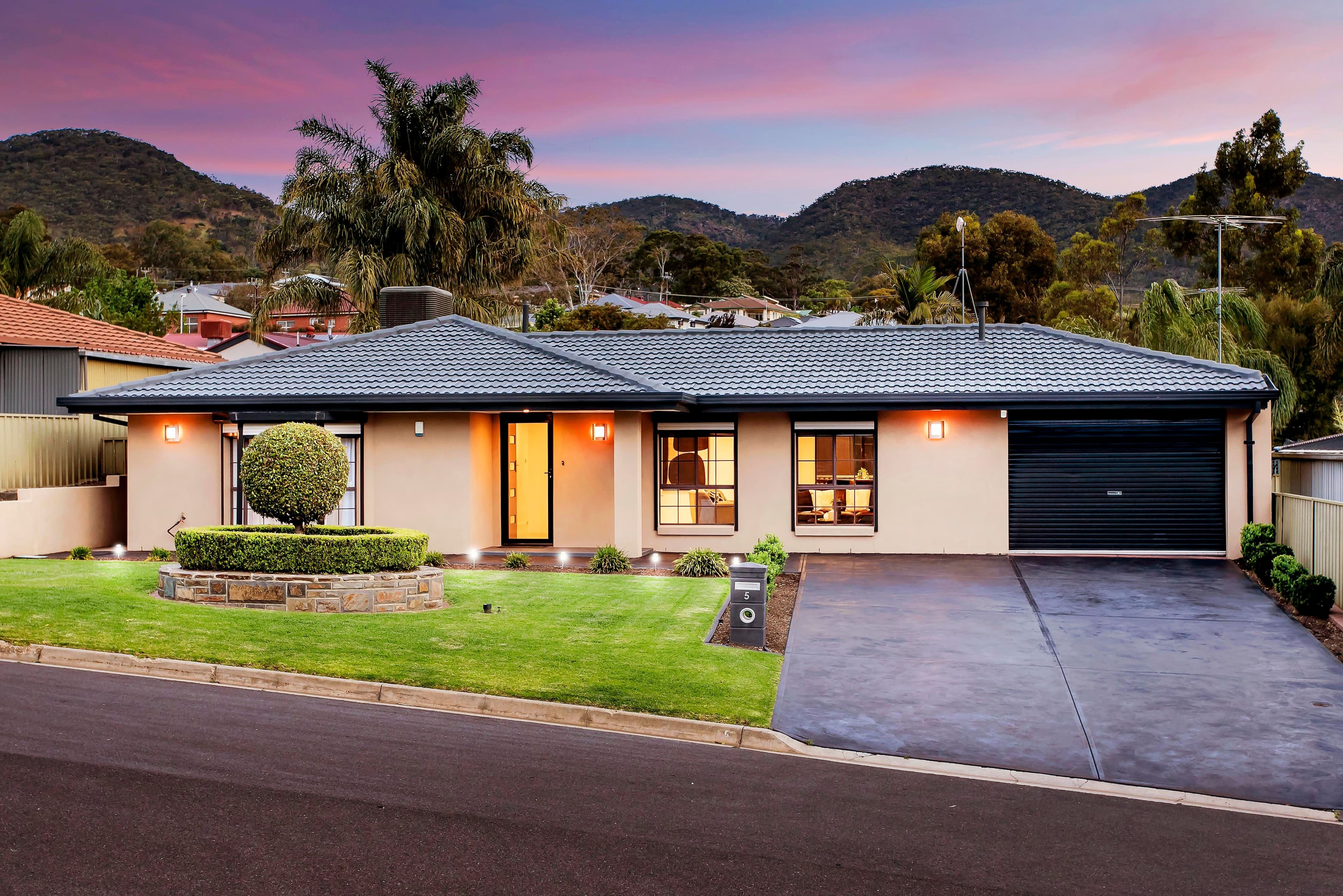 5 Saxon Street, Athelstone SA 5076, Athelstone - Image 1