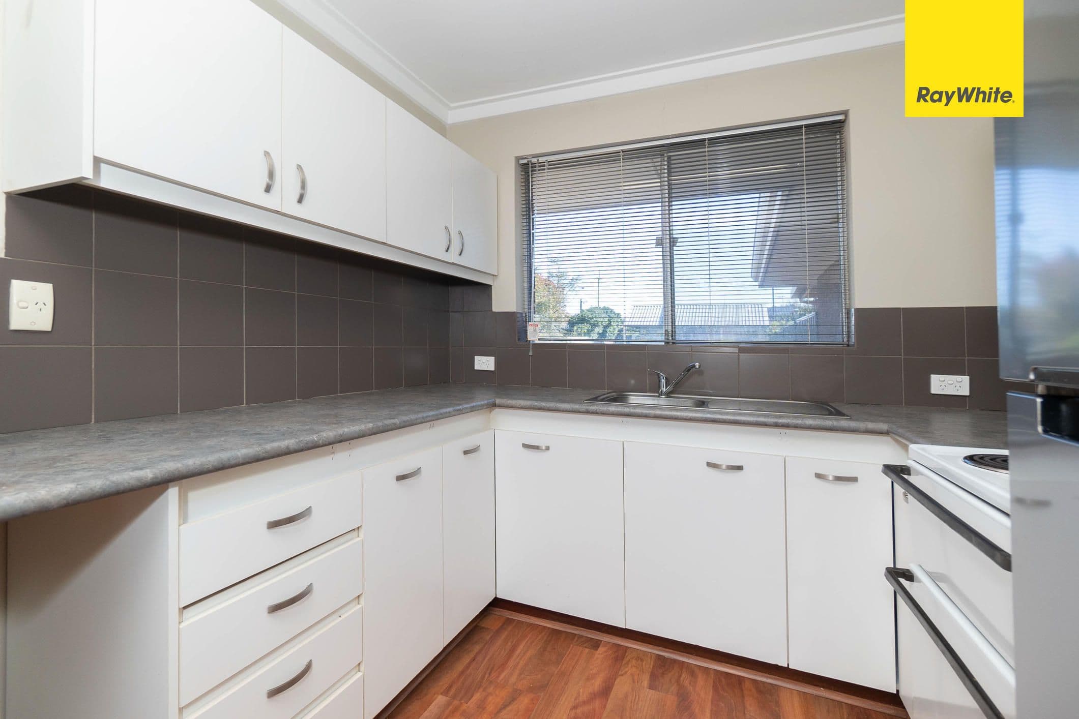 34B Treave Street, Cloverdale WA 6105, Cloverdale - Thumbnail 2