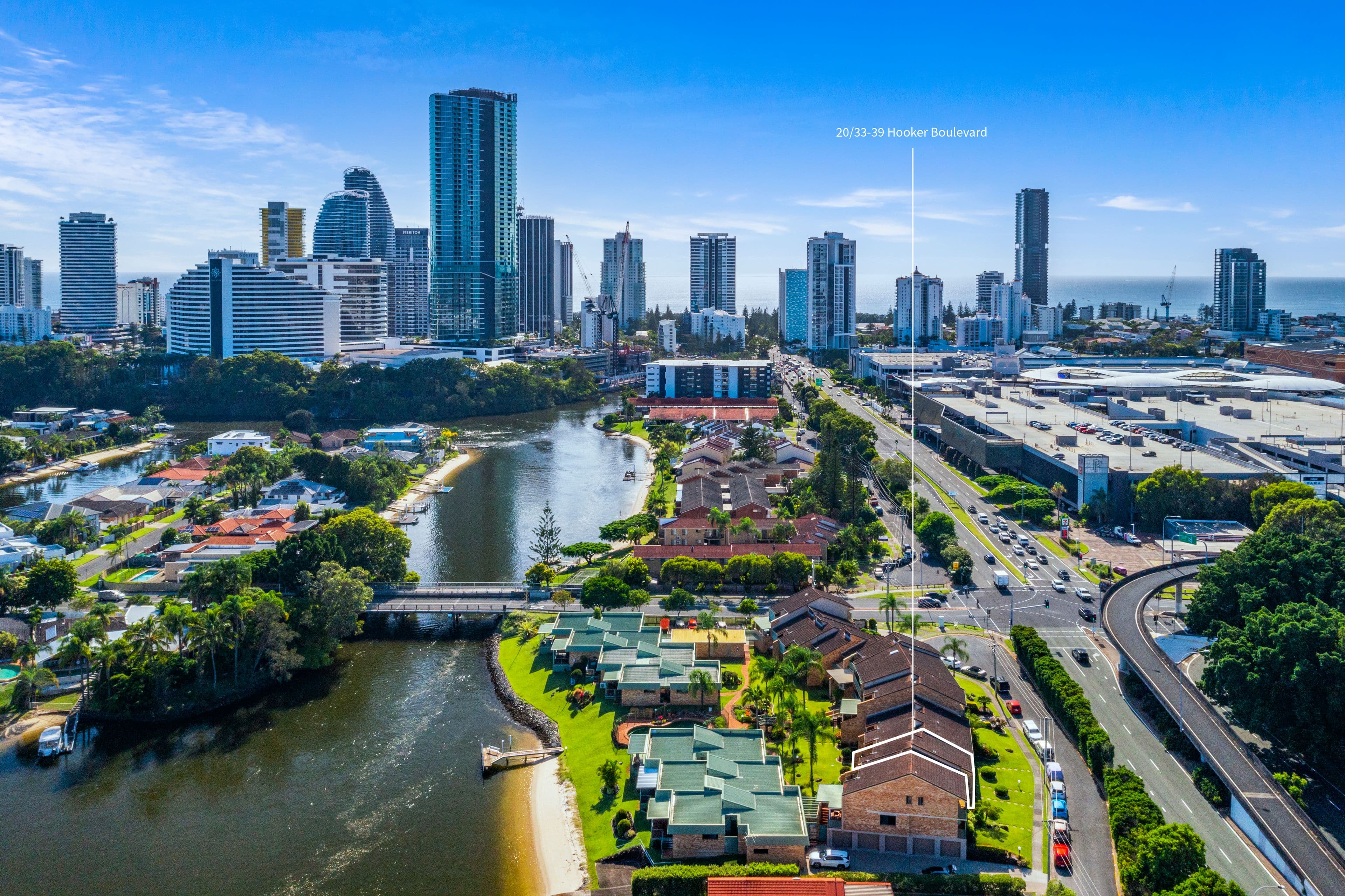 33-39 Hooker Blvd â€˜Sunshine Villasâ€™, Broadbeach Waters QLD 4218, Broadbeach Waters - Thumbnail 3
