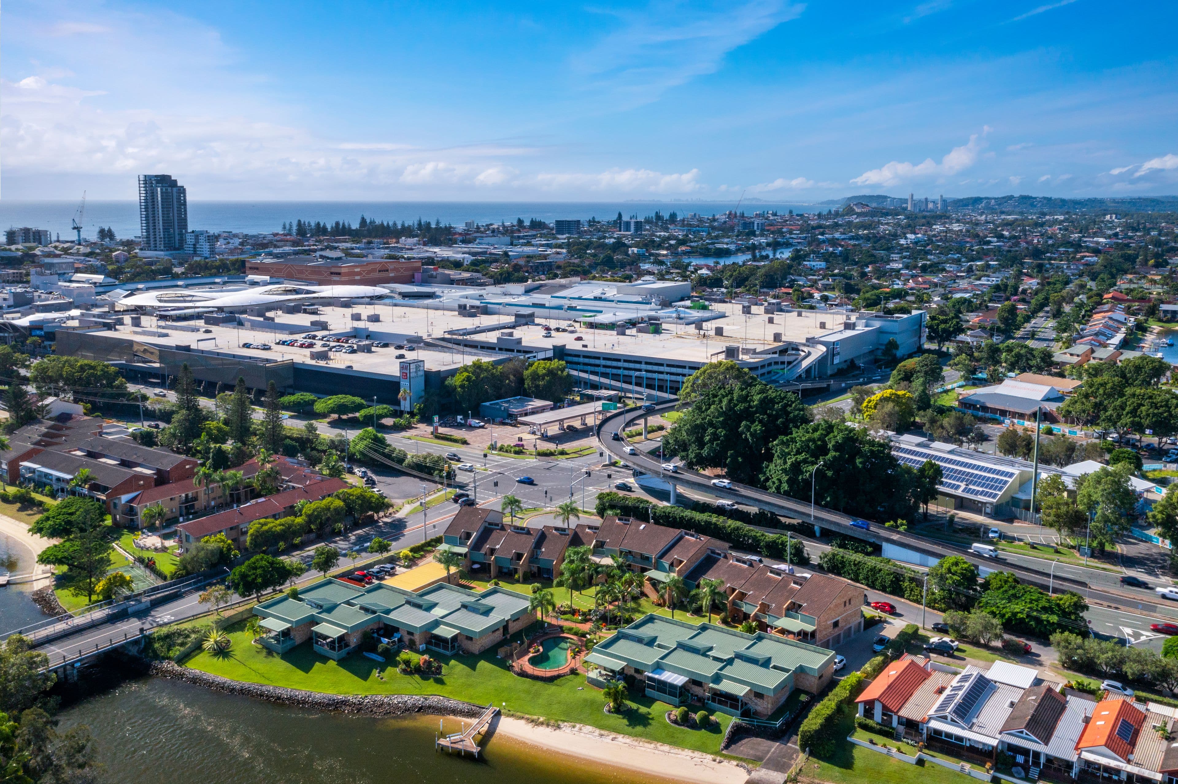 33-39 Hooker Blvd â€˜Sunshine Villasâ€™, Broadbeach Waters QLD 4218, Broadbeach Waters - Thumbnail 6