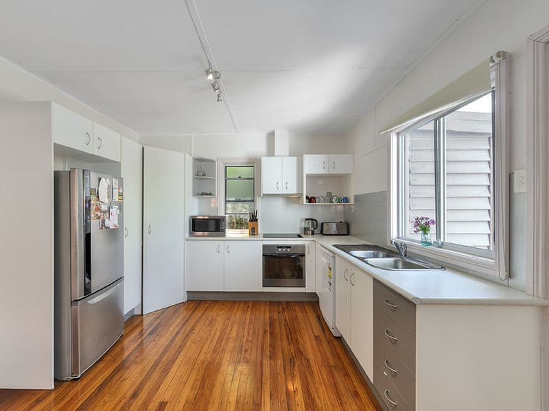 31 Webb Street, Stafford QLD 4053, Stafford - Thumbnail 3