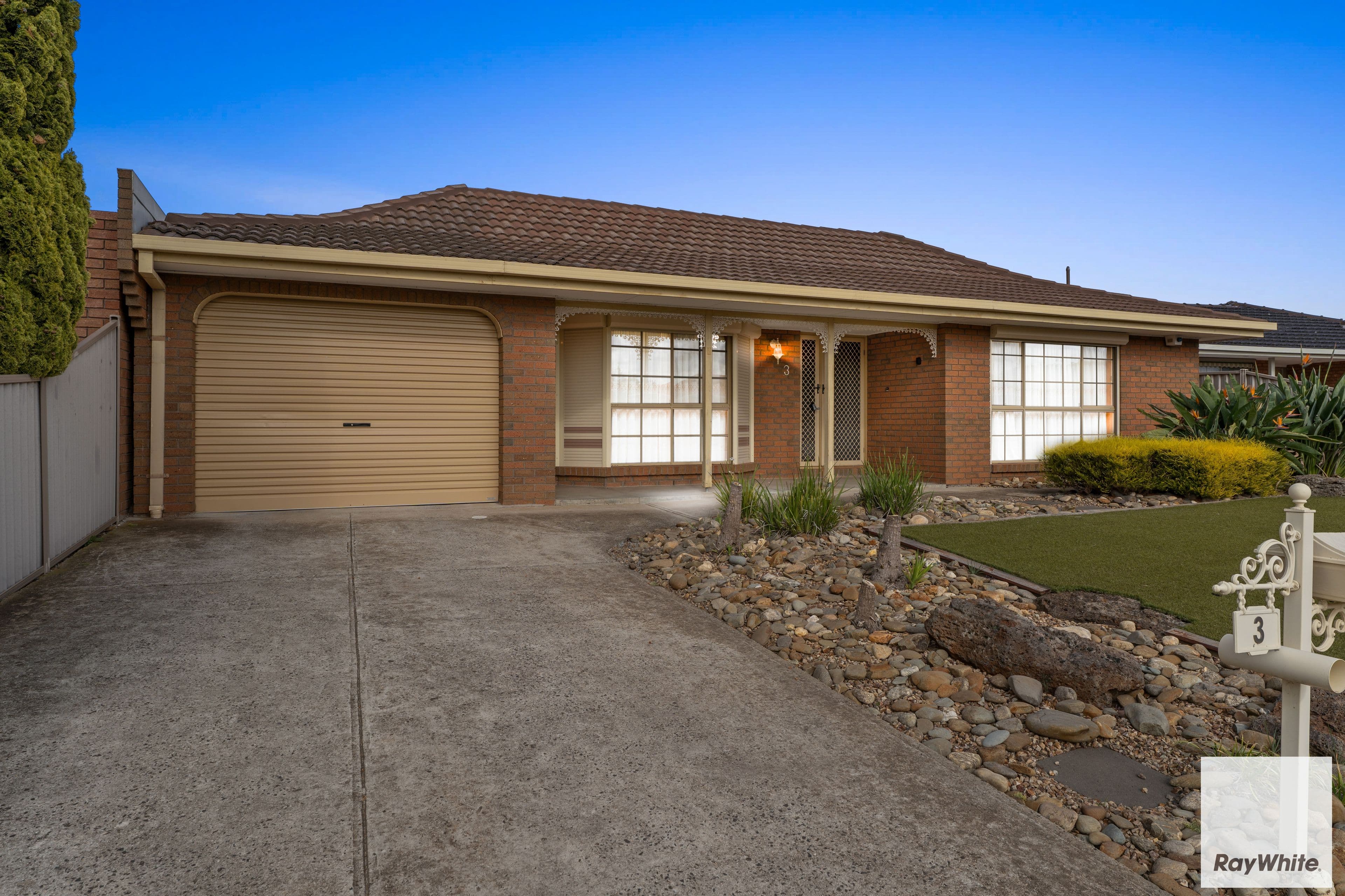 3 Plath Close, Delahey VIC 3037, Delahey - Thumbnail 2