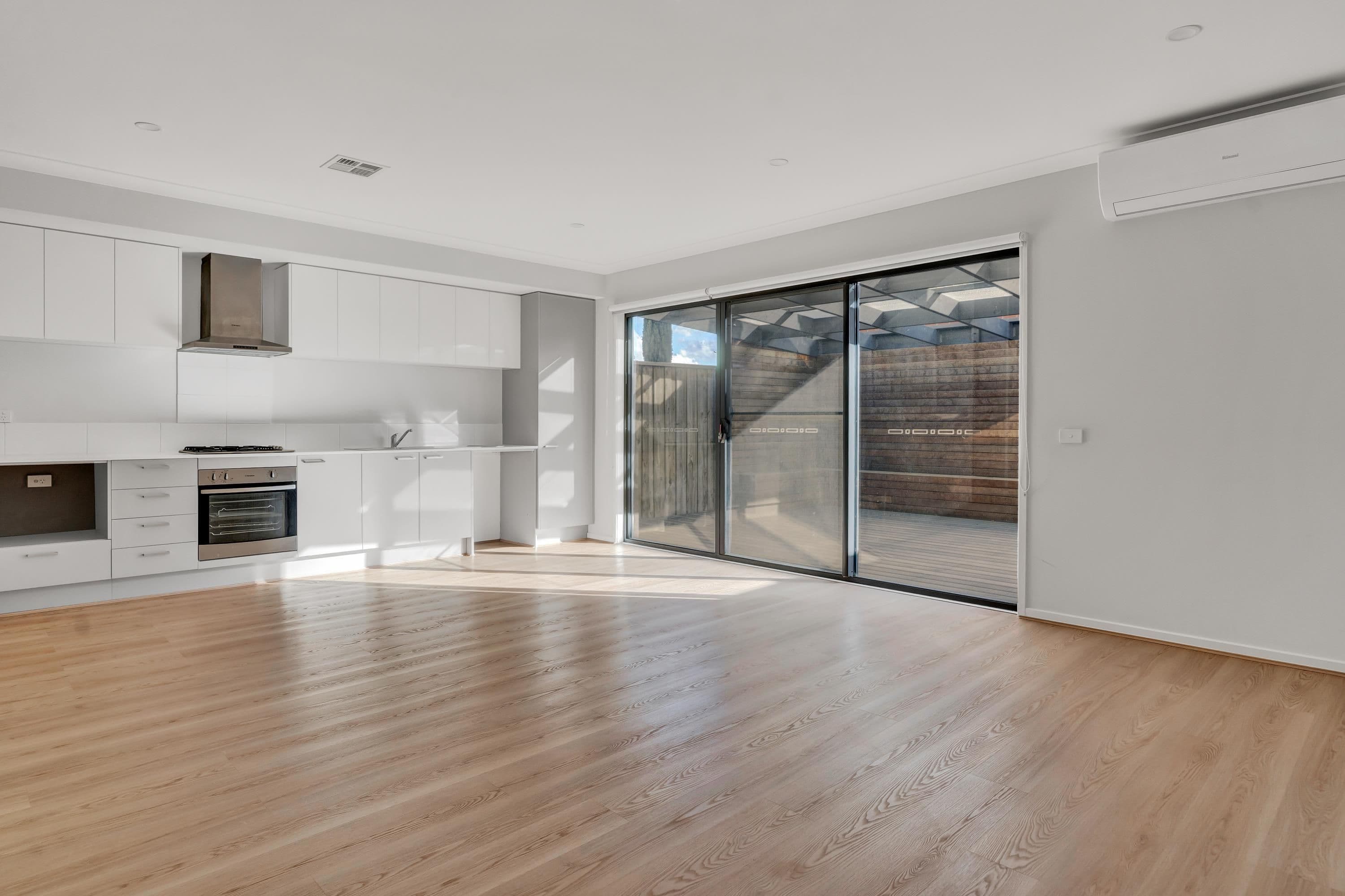 3 Yallaroo Chase, Werribee VIC 3030, Werribee - Thumbnail 2