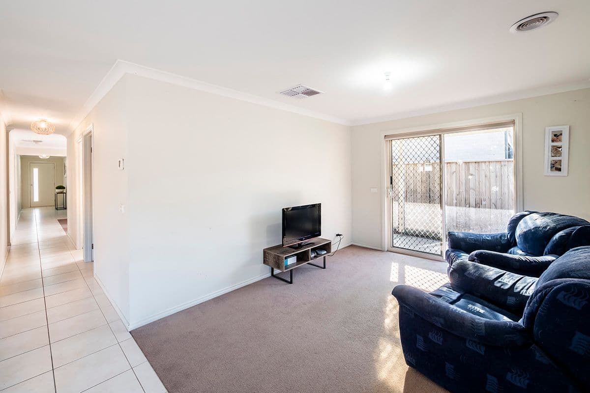 19 Red Poll Road, Cranbourne West VIC 3977, Cranbourne West - Thumbnail 7